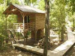 Unusual stay in perched huts near Saumur in France.